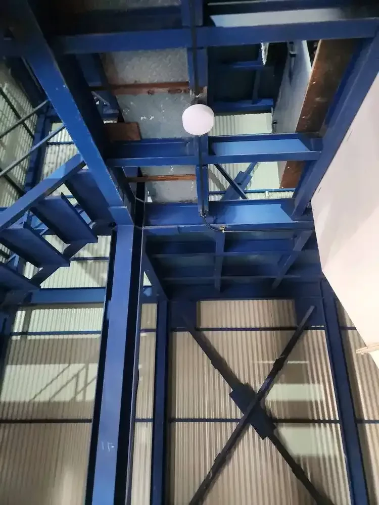 انجام عملیات سیستم روشنایی و‌‌ نصب تابلو برق داخل برج تولید پروژه کارخانه خوراک