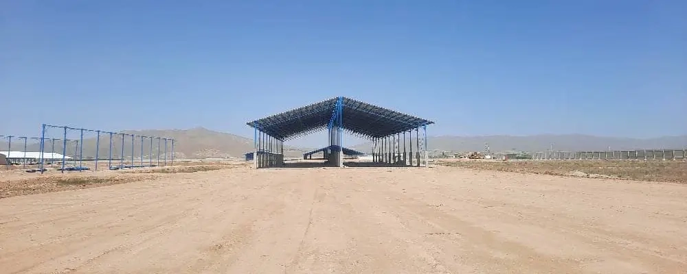 عملیات کنترل رقومی ارتفاعی سالن‌ های هانگار در پروژه دامپروری 6000 رأسی ملایر  