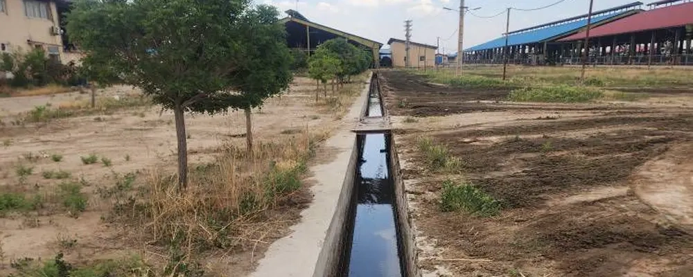 عملیات لایروبی کانال‌ های فاضلاب شرکت ملاردشیر به‌ منظور حفظ بهداشت محیط و ارتقای بهره‌ وری شبکه جمع‌ آوری فاضلاب