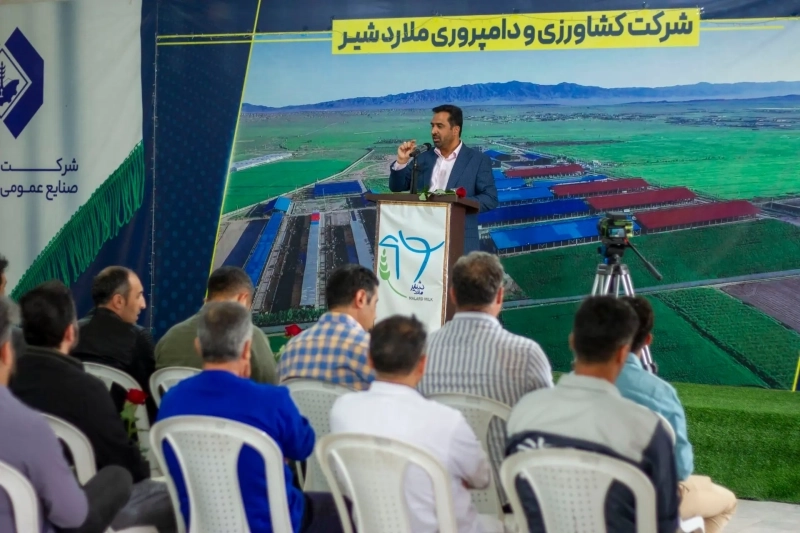 تجلیل از کارگران نمونه شرکت ملاردشیر در مراسم بزرگداشت روز کارگر  