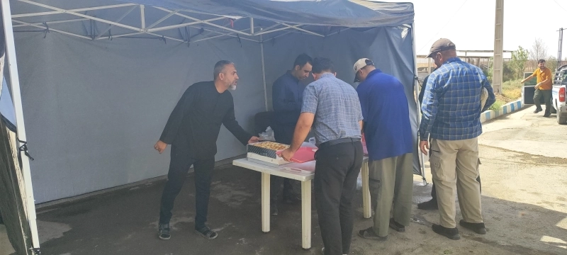برپایی ایستگاه صلواتی با مشارکت داوطلبانه کارکنان در ملاردشیر به مناسبت ایام سوگواری حضرت سیدالشهدا (ع)