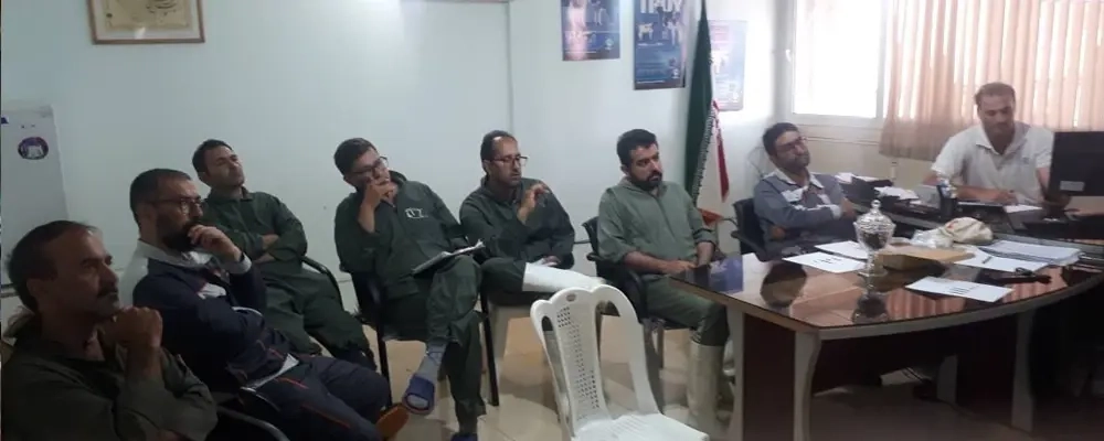 برگزاری جلسات بازآموزی کارشناسان تولید با محوریت هزینه‌ های مرتبط با تولید شیر خام