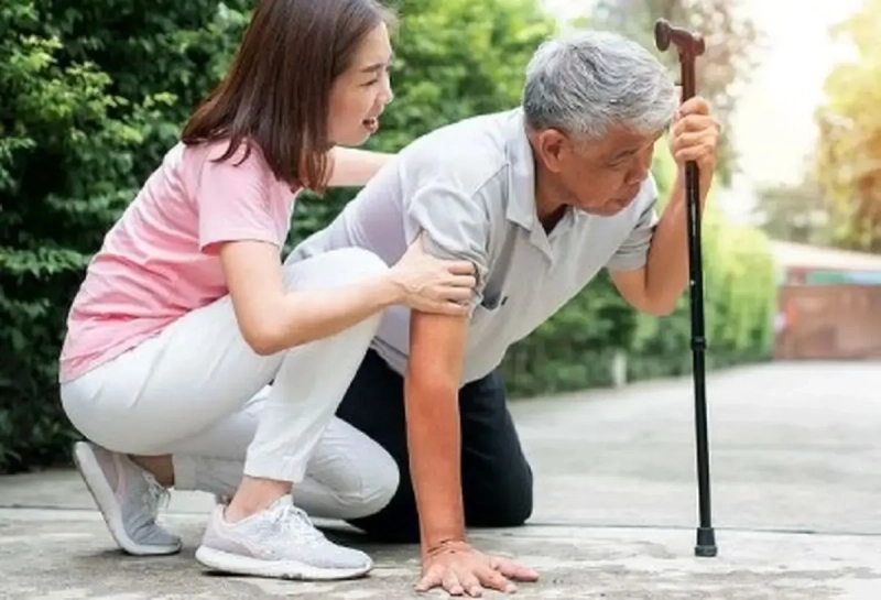 نقش کلیدی شیر در تغذیه سالمندان و مقابله با تحلیل عضلات (سارکوپنی)