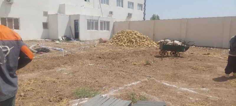 عملیات توسعه زیرساخت‌ های تأسیسات آب و برق در محل احداث سالن جلسات روباز ملاردشیر
