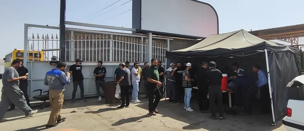 برپایی ایستگاه صلواتی داوطلبانه کارکنان واحد تولید شرکت ملاردشیر در پنجمین روز محرم