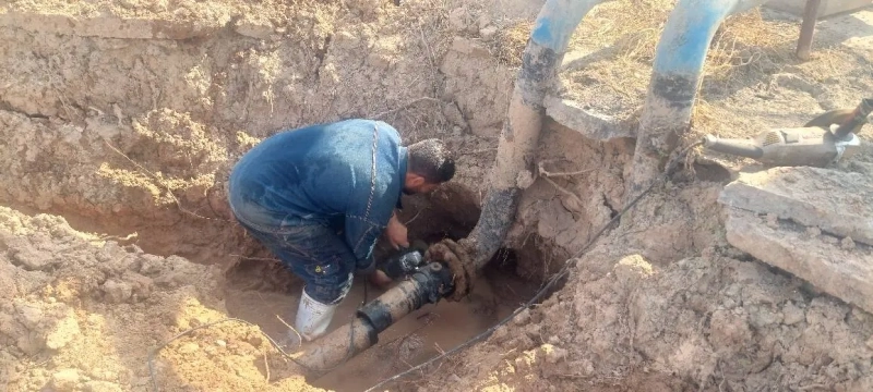 عملیات اصلاح و بازیابی خط انتقال اصلی آب در شرکت ملاردشیر