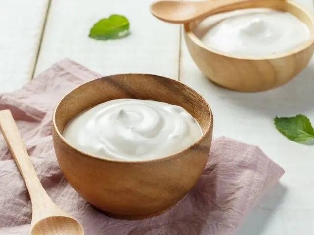 کشک خشک یا مایع، کدام بهتر است؟ بررسی کامل از دیدگاه تغذیه و مصرف روزمره