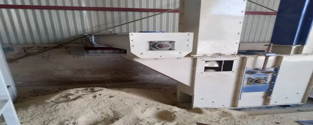 عملیات افزایش راندمان الواتور، فیدر و کانوایر مخازن پایانی در کارخانه خوراک تمام‌ اتوماتیک شرکت ملاردشیر