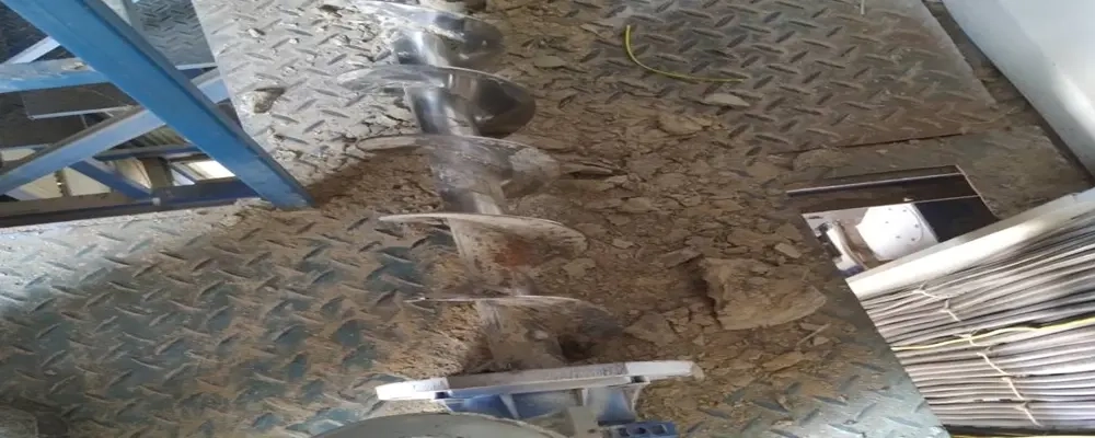عملیات افزایش راندمان موتور فیدر تخلیه مخزن 7 پرمیکس در کارخانه تمام اتوماتیک شرکت ملاردشیر