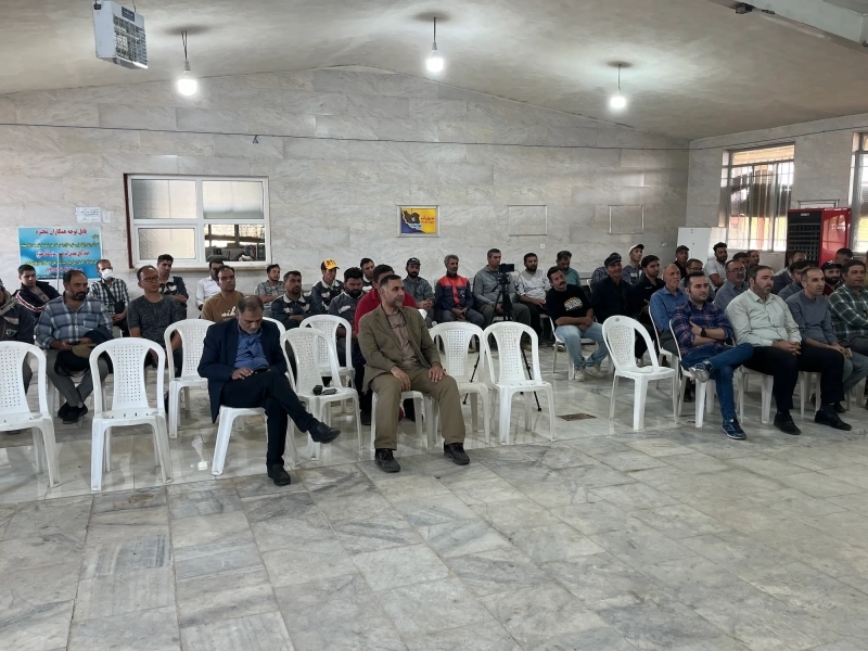 برگزاری مراسم گرامیداشت هفته دفاع مقدس با حضور فرماندهان دوران حماسه و ایثار در شرکت ملاردشیر