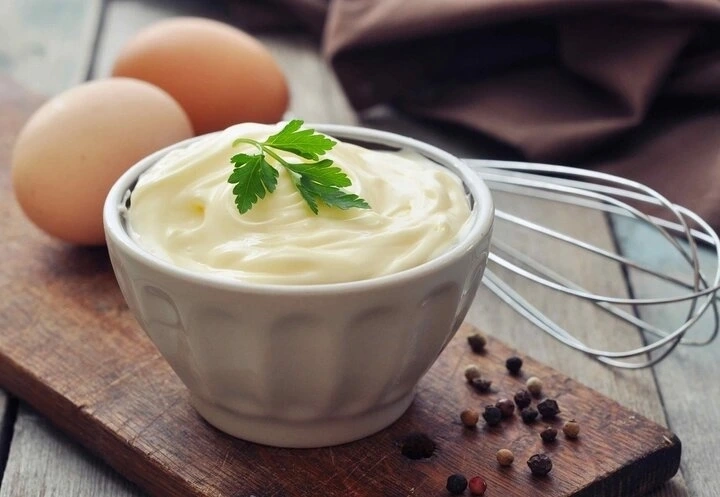 آموزش کامل طرز تهیه سس مایونز با شیر با نکات مهم