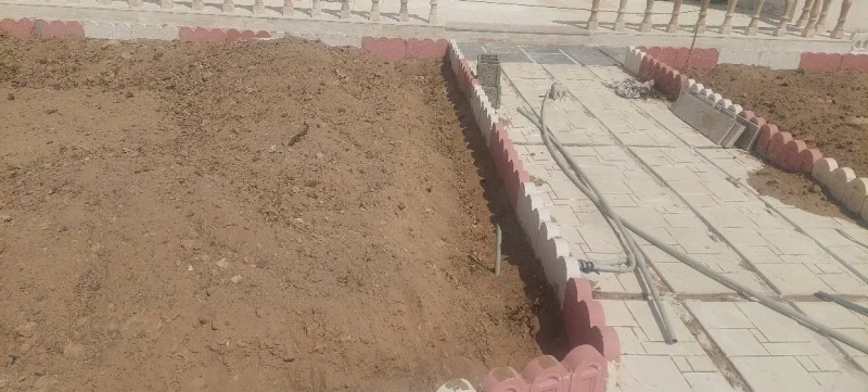 عملیات لوله‌ گذاری و سیم‌ کشی محل احداث سالن جلسات باز اداری در شرکت ملاردشیر