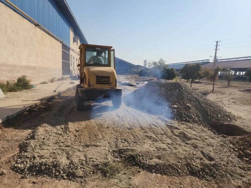 عملیات تسطیح و جانمایی استقرار آیس‌ بانک شیردوشی در شرکت ملاردشیر