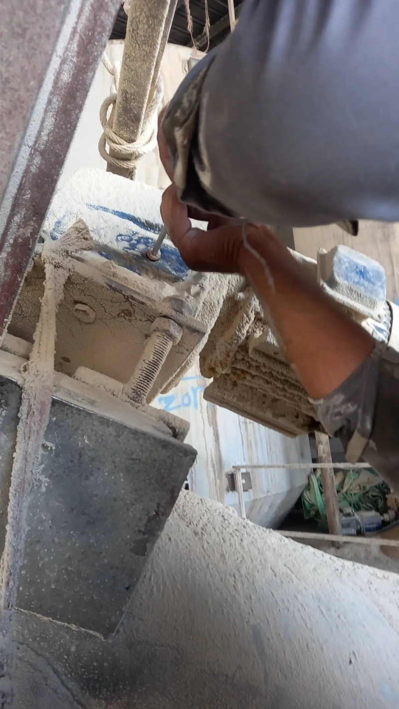 بازدید دوره‌ ای از قطعات حساس کارخانه خوراک تمام‌ اتوماتیک شرکت ملاردشیر