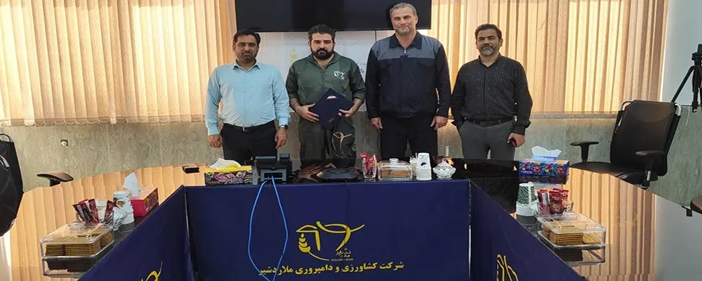 تقدیر و تشکر مدیرعامل شرکت ملاردشیر از دکتر عسگری به مناسبت گرامیداشت روز دامپزشک