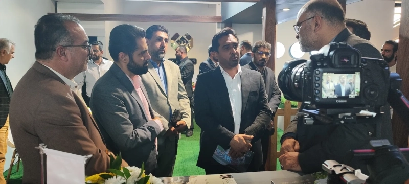 بازدید مشاور مدیر عامل و مدیرکل دفتر مرکزی حراست شستا از غرفه شرکت کشاورزی و دامپروری ملاردشیر در بیست‌ و چهارمین نمایشگاه بین‌ المللی دام و طیور کشور
