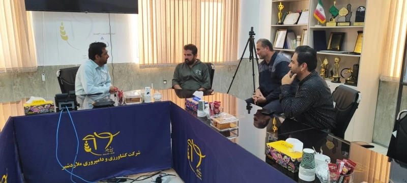 تقدیر و تشکر مدیرعامل شرکت ملاردشیر از دکتر عسگری به مناسبت گرامیداشت روز دامپزشک