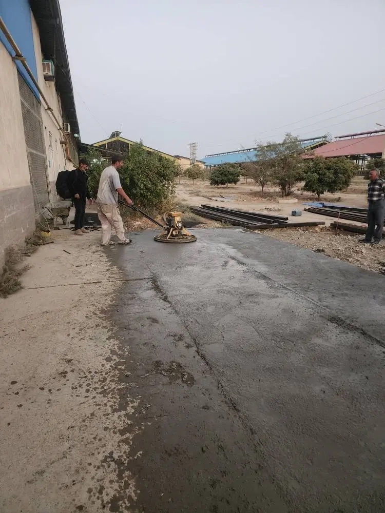 عملیات بتن‌ ریزی محل استقرار آیس بانک شیردوشی 80 واحدی شرکت ملاردشیر