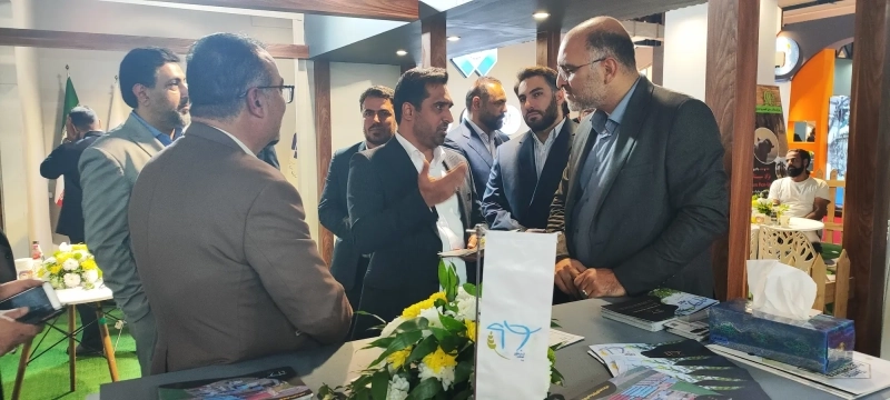بازدید مشاور مدیر عامل و مدیرکل دفتر مرکزی حراست شستا از غرفه شرکت کشاورزی و دامپروری ملاردشیر در بیست‌ و چهارمین نمایشگاه بین‌ المللی دام و طیور کشور