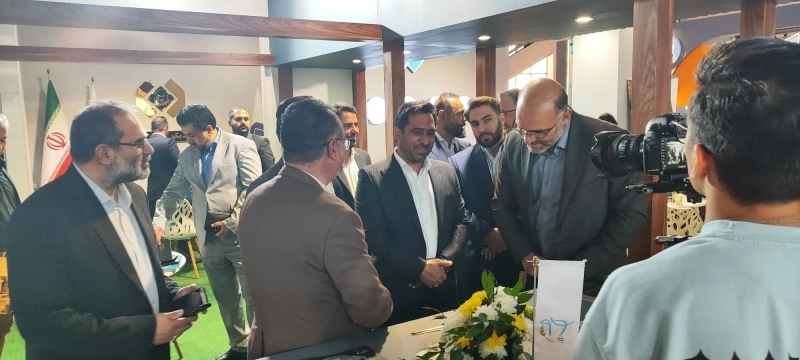 بازدید مشاور مدیر عامل و مدیرکل دفتر مرکزی حراست شستا از غرفه شرکت کشاورزی و دامپروری ملاردشیر در بیست‌ و چهارمین نمایشگاه بین‌ المللی دام و طیور کشور