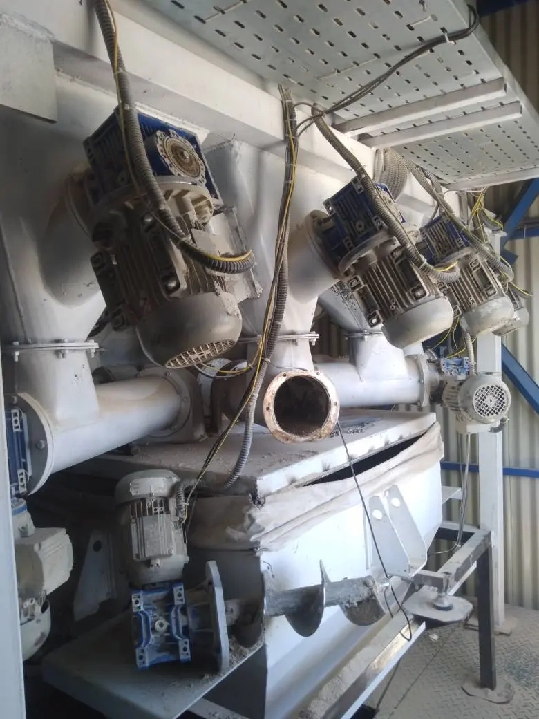 عملیات افزایش راندمان موتورهای مخازن هشتگانه در کارخانه خوراک تمام‌ اتوماتیک شرکت ملاردشیر