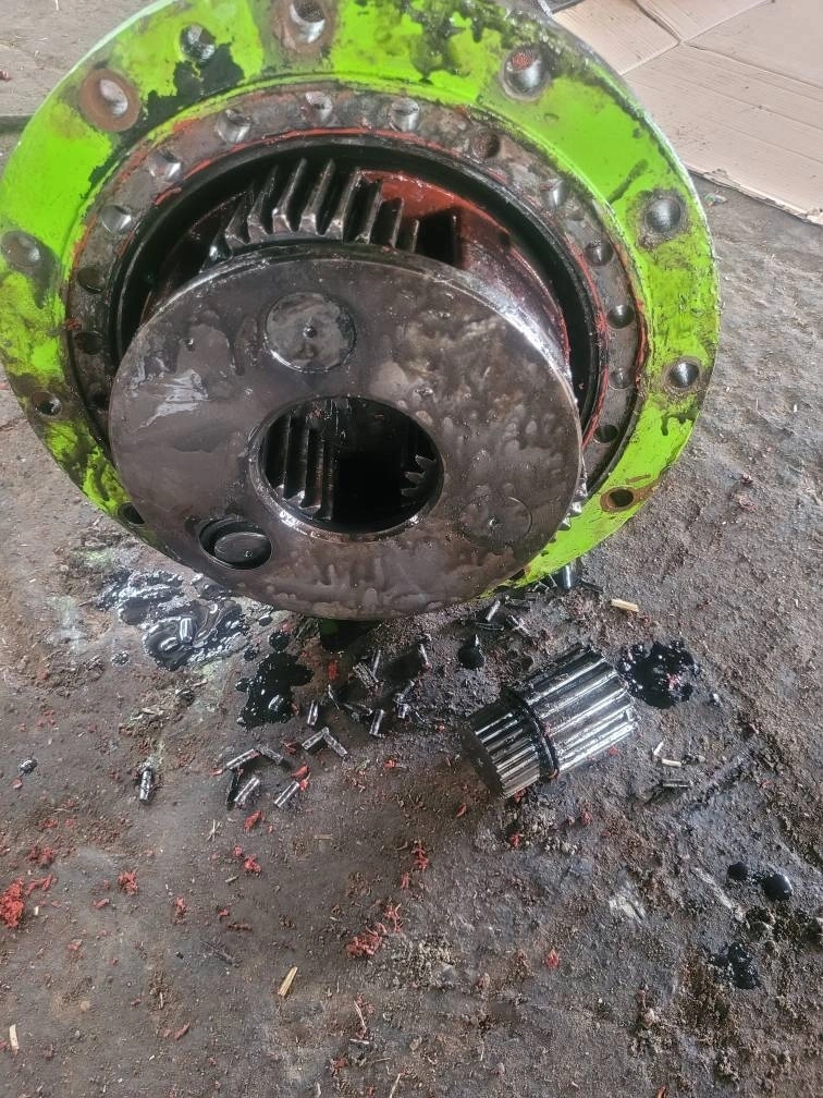 عملیات افزایش راندمان و بهینه سازی ماردون و گیربکس فیدر استورتی عمودی در شرکت ملاردشیر