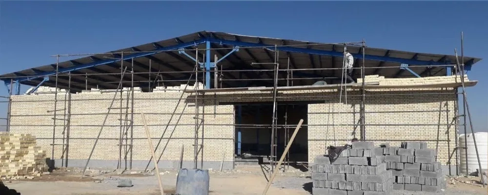 عملیات دیوار چینی ضلع جنوبی آغوزخانه در پروژه 6 هزار راسی ملایر