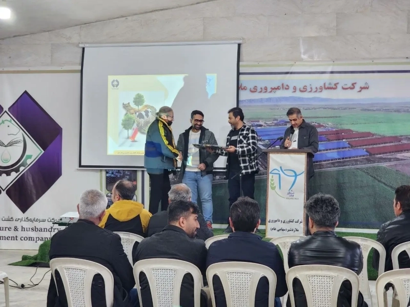 برگزاری مراسم روز دامدار و اهدای جوایز مسابقات فرهنگی‌ ورزشی هفته بسیج در شرکت ملاردشیر