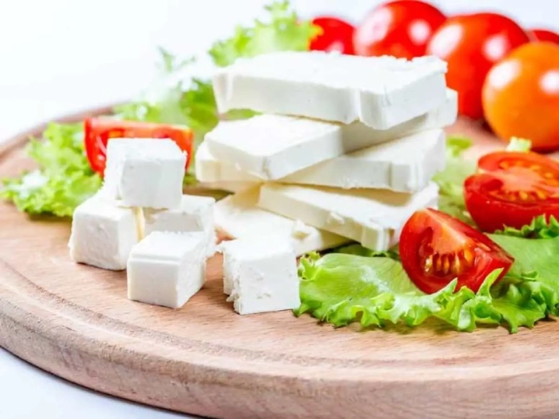 فواید خوردن پنیر برای سلامت قلب و عروق خونی