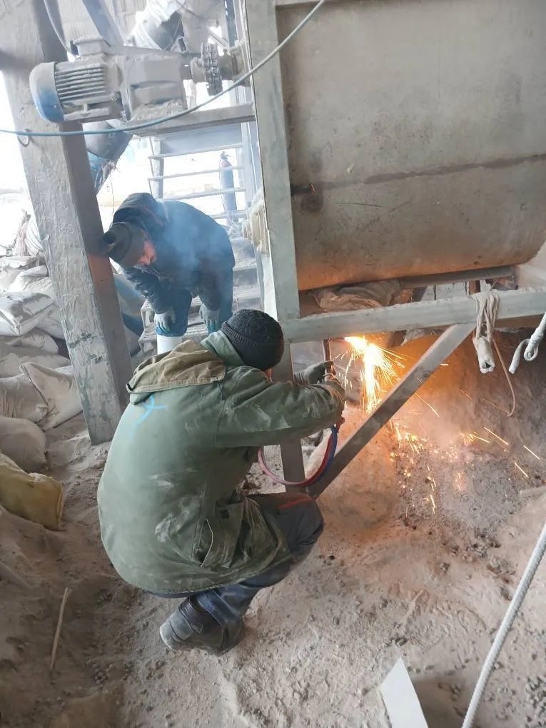 عملیات افزایش راندمان و ارتقای عملکرد آوگر تخلیه میکسر در کارخانه خوراک ملاردشیر