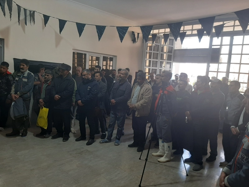 " تولید، خط مقدم سازندگی و پیشرفت کشور است"؛ پیام مدیرعامل ملاردشیر در دیدار با کارکنان