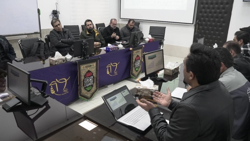 بازدید دکتر سعیدی(مدیرعامل شرکت سرمایه گذاری تامین اجتماعی) و دکتر محمدی(مدیرعامل هلدینگ تادیکو) از شرکت ملاردشیر