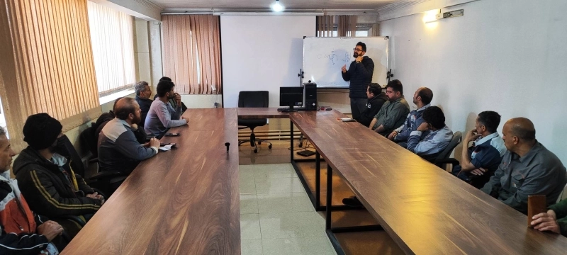برگزاری کلاس آموزشی “بیماری‌ یابی و فحل‌ یابی” ویژه پرسنل تولید در شرکت ملاردشیر