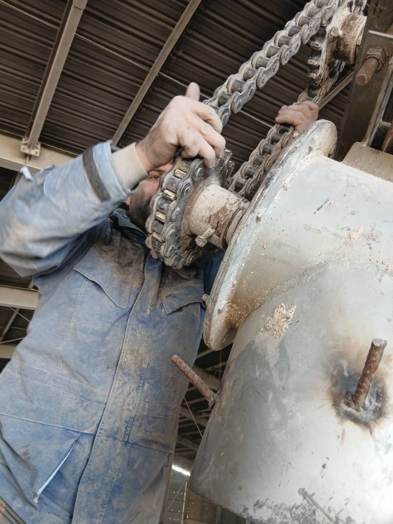 عملیات بهسازی و افزایش راندمان آوگر خروجی میکسر در کارخانه خوراک‌ سازی شرکت ملاردشیر