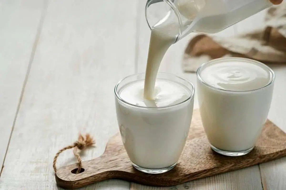 روش‌ های کاهش چربی شیر؛ چطور در خانه شیر کم‌ چرب تهیه کنیم؟