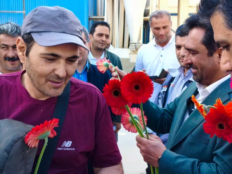 کارگران خط مقدم امنیت غذایی؛ قدردانی مدیرعامل ملارد شیر در روز کارگر