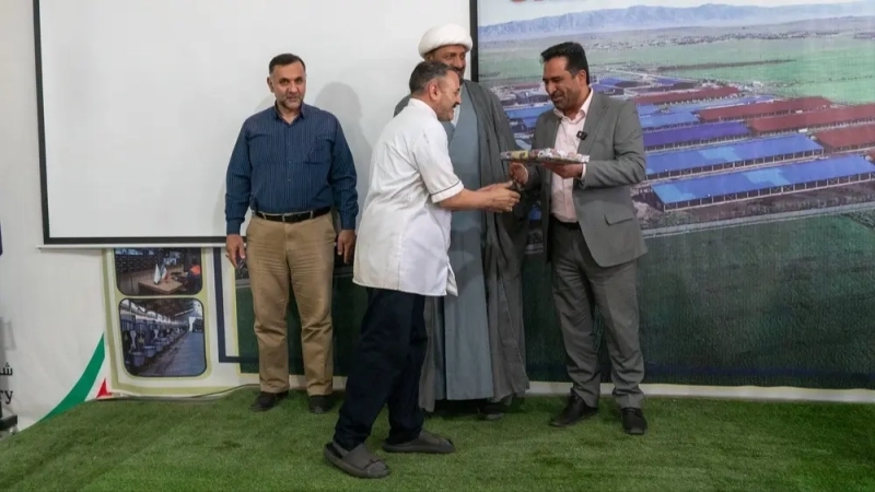غدیر در سنگر تولید؛ تجلیل از «سربازان گمنام امنیت غذایی» در ملاردشیر