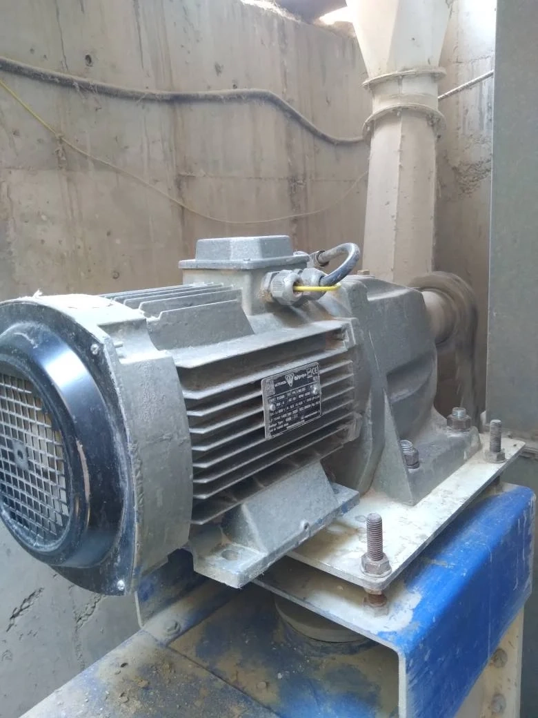 عملیات سرویس و نگهداری الکتروموتور گیربکس الواتور هاپر 500 در کارخانه تمام‌اتوماتیک ملاردشیر