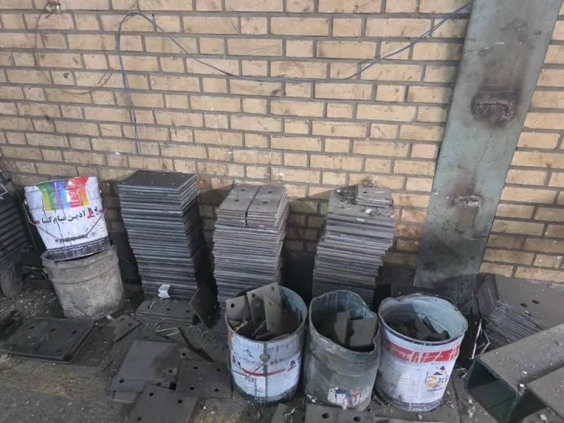 بازدید مدیران حراست و پروژه از کارخانه سازنده سوله‌های پروژه 6 هزار رأسی ملایر