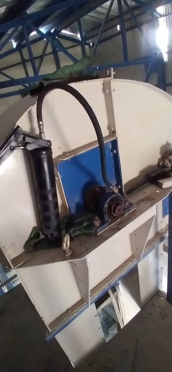 اجرای سرویس‌های دوره‌ای و نگهداری تخصصی در کارخانه خوراک تمام اتوماتیک