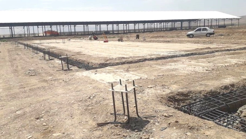 عملیات نصب شابلون در سالن پرورش تلیسه 3 پروژه 6 هزار رأسی ملایر 1
