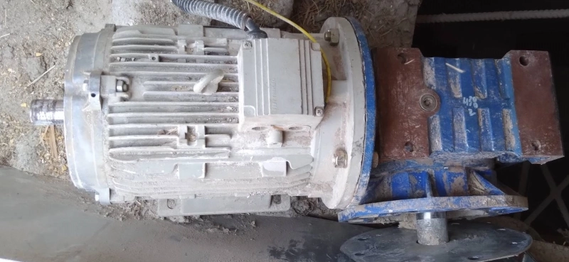احیای توان عملیاتی سامانه انتقال عرضی در بخش ذخیره‌سازی کارخانه خوراک ملاردشیر 2