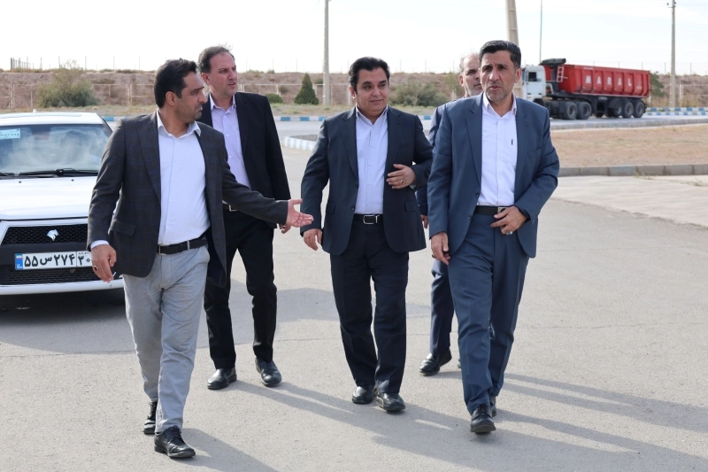 بازدید معاون اقتصادی استاندار البرز و فرماندار نظرآباد از شرکت ملاردشیر / تأکید بر رفع موانع تولید و شتاب‌بخشی به طرح‌های توسعه‌ای 2