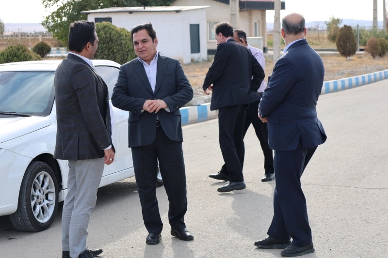 بازدید معاون اقتصادی استاندار البرز و فرماندار نظرآباد از شرکت ملاردشیر / تأکید بر رفع موانع تولید و شتاب‌بخشی به طرح‌های توسعه‌ای 1